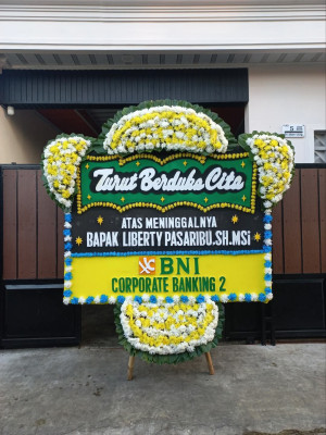 Papan Bunga Duka di Kendawangan