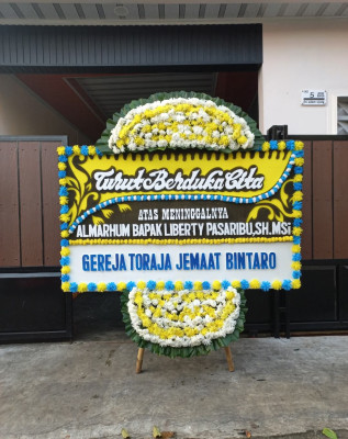 Papan Bunga Duka di Kendawangan