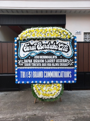 Papan Bunga Duka di Kendawangan